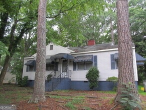 Building Photo - 737 N Greenwood St