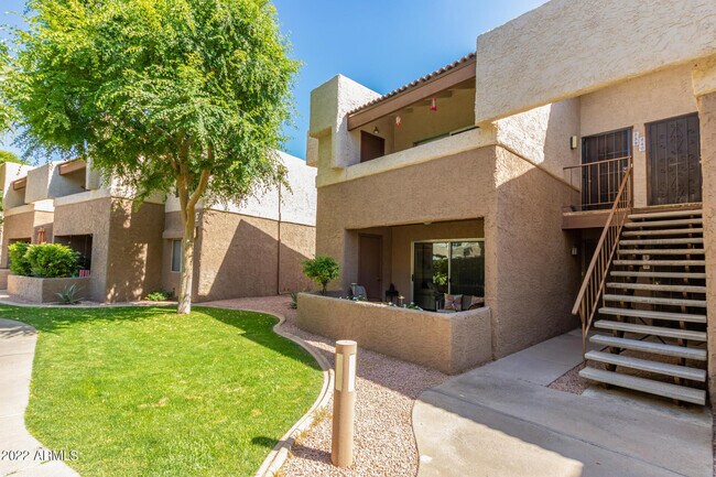 Building Photo - 4554 E Paradise Village Pkwy N