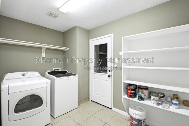 Building Photo - 21103 N Valley Ct