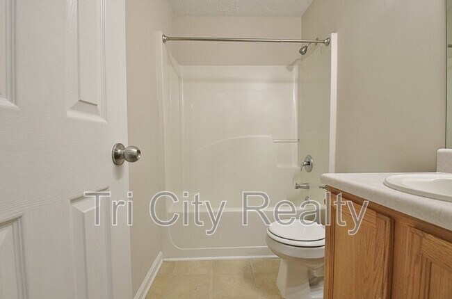 Building Photo - 350 Cobbler Dr