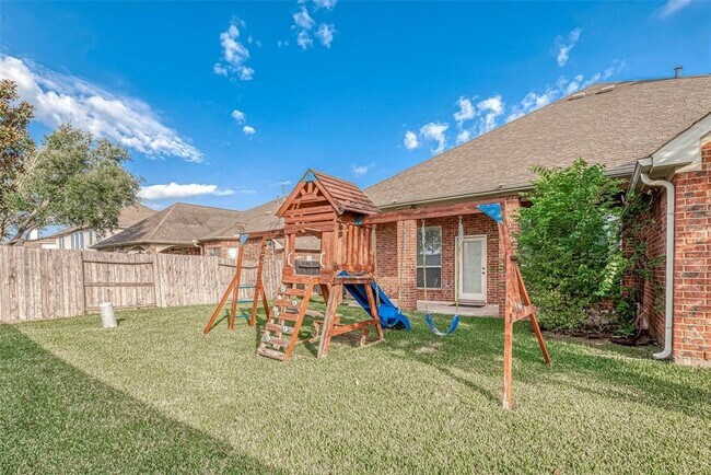 Building Photo - 21711 Cozy Hollow Ln