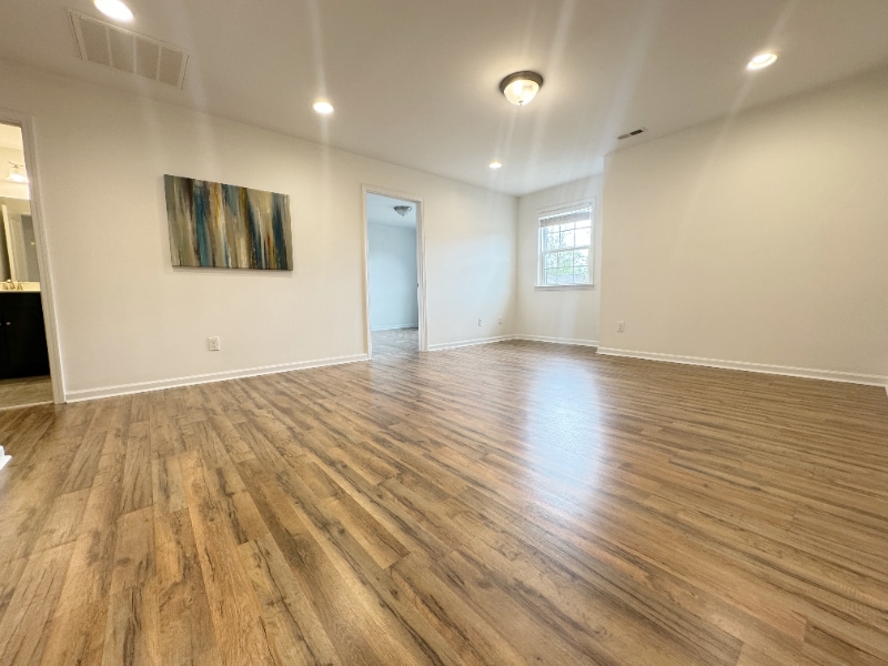 Building Photo - 2800 Lemnos Dr