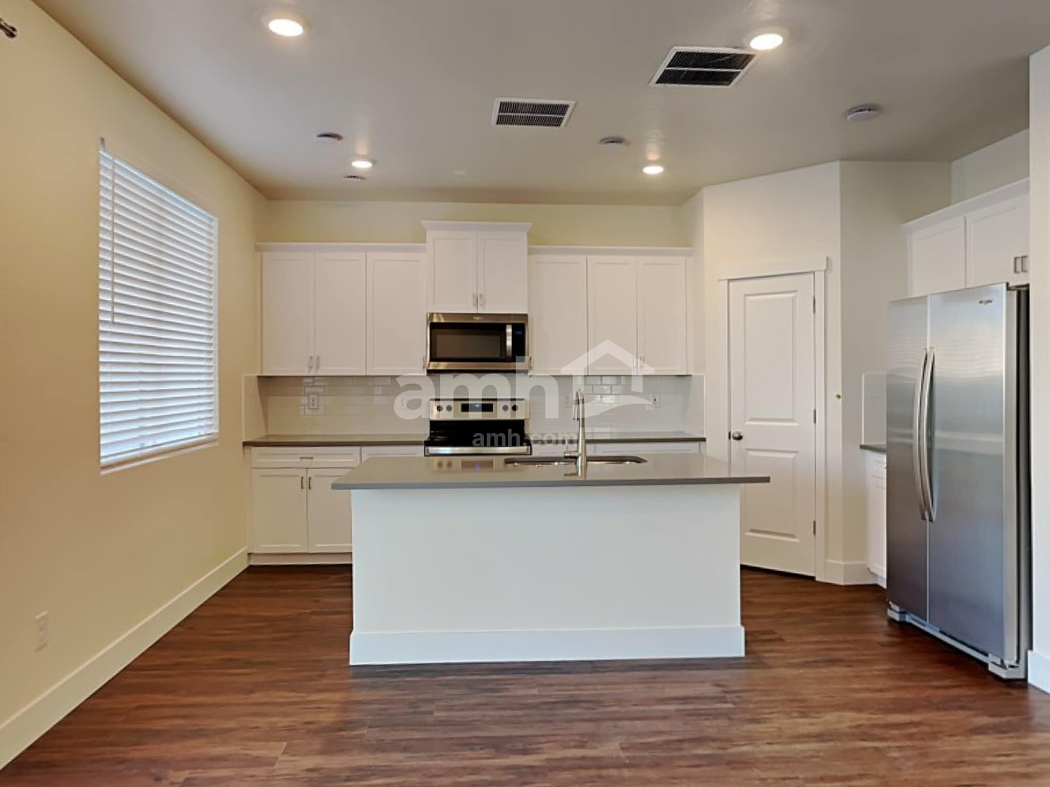 Building Photo - 4060 S Slate Creek Ave