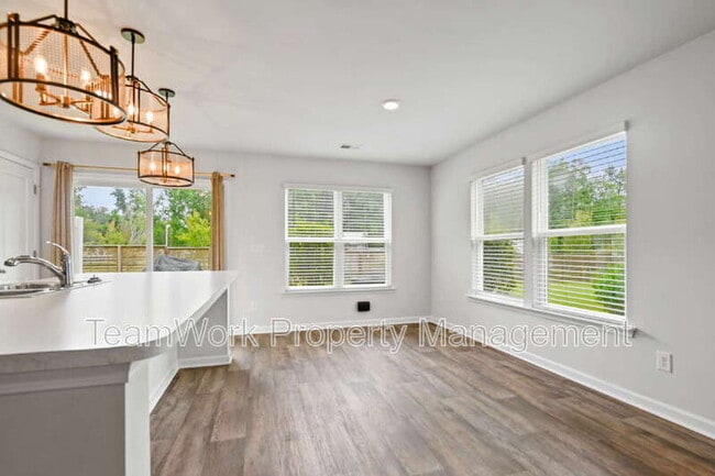 Building Photo - 111 Cozy Nest Wy