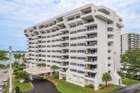 Building Photo - Harbor Oaks Place