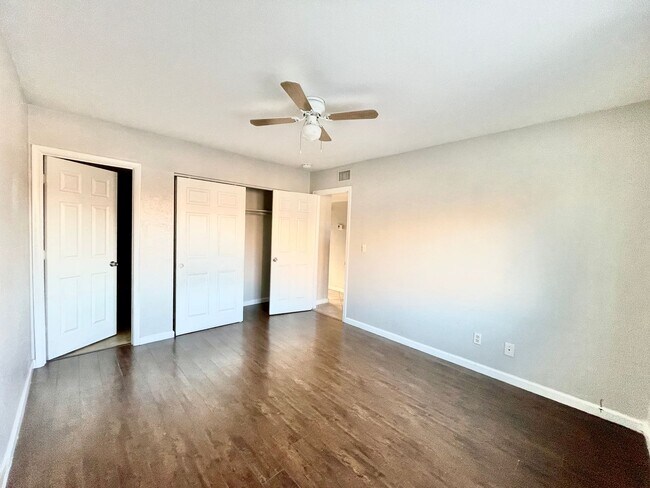 Building Photo - 2149 Exeter Dr
