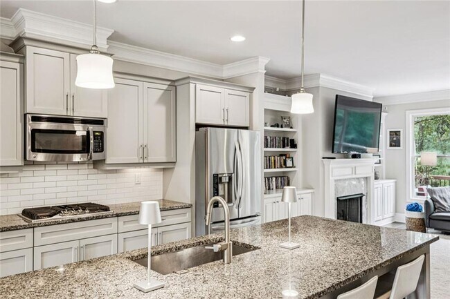 Building Photo - 1285 Linden Ct