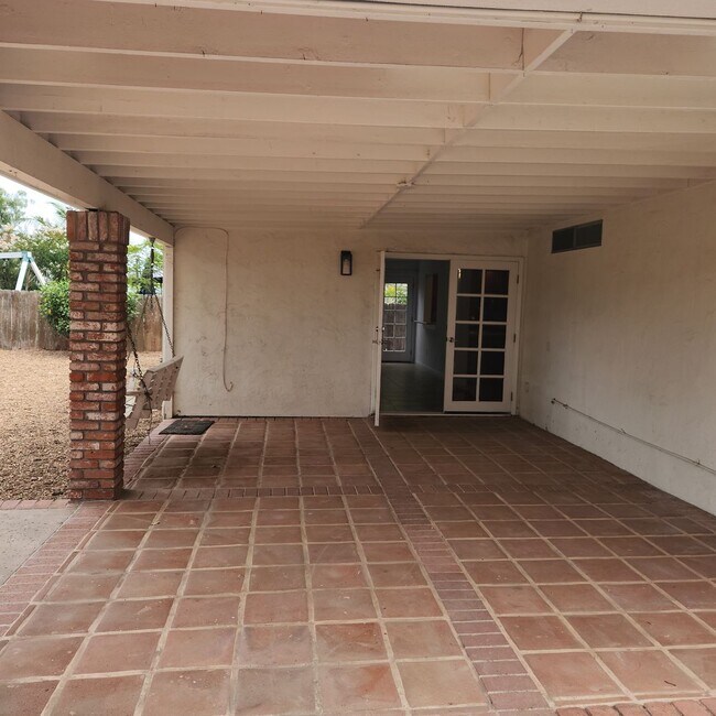 Building Photo - Clairemont Home Just remodeled 3 bed 3 bat...