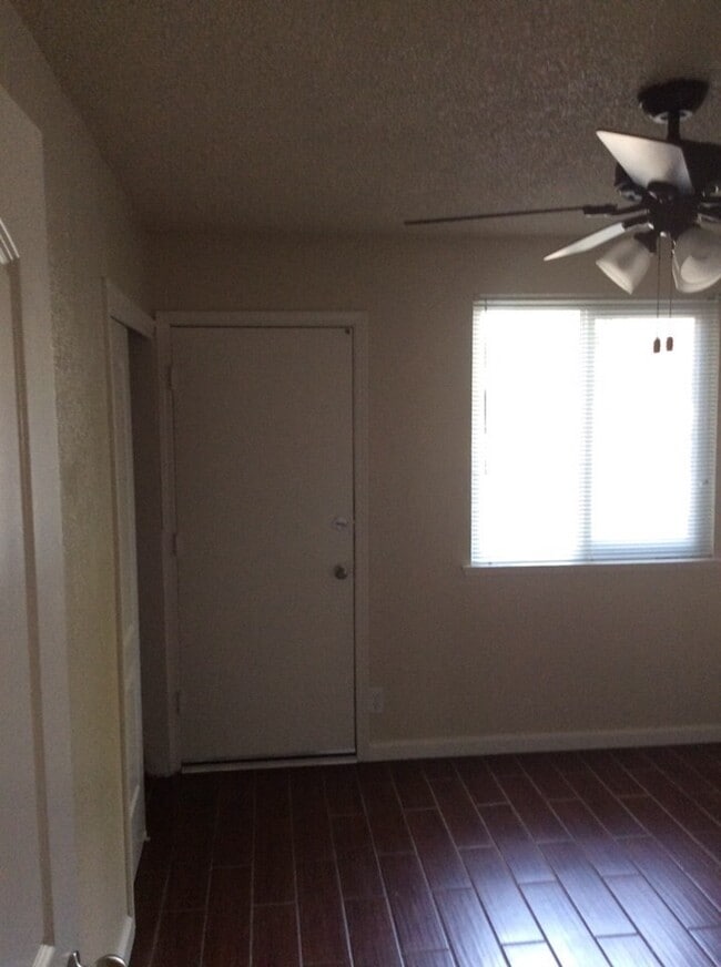 Building Photo - Beautiful home. Apply today!