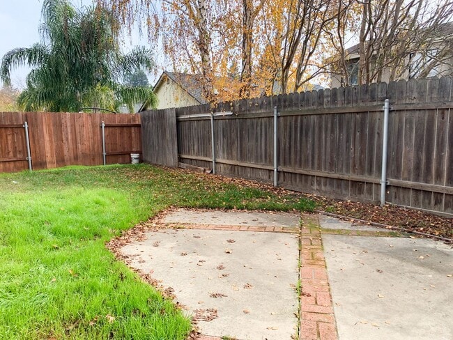 Building Photo - Charming 3 Bedroom 2 Bath Home in the Pock...