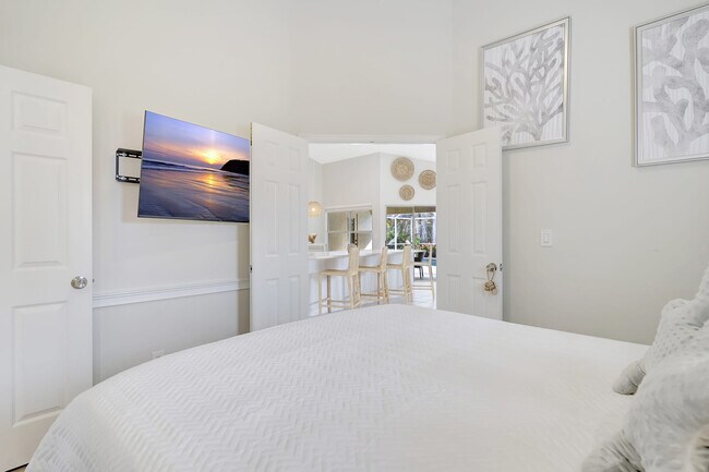 Building Photo - 6726 Sloane Pl