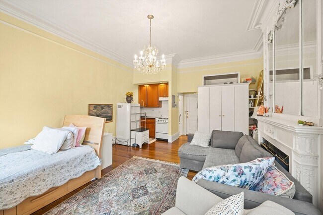 Building Photo - 227 Marlborough St