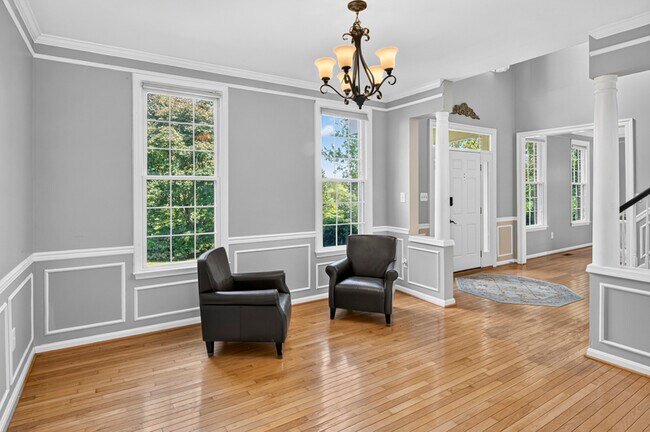Building Photo - 4512 Rutherford Way