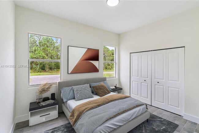 Building Photo - 710 Peacock Ave