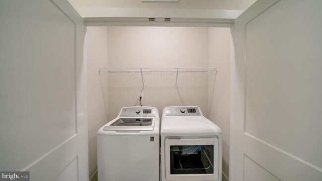 Building Photo - 43057 Pony Truck Terrace