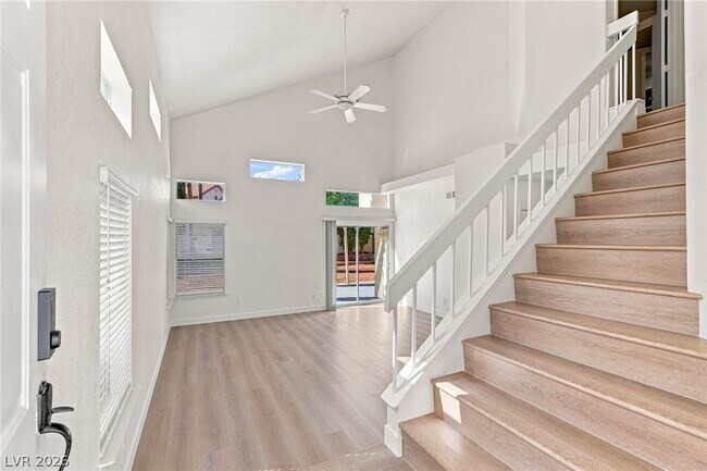 Building Photo - 9337 Mist Flower Cir