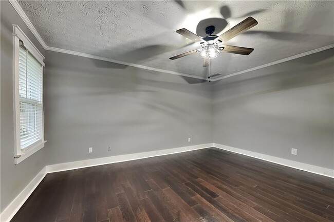 Building Photo - 3355 Hudson Ln