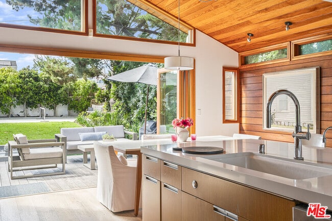 Building Photo - 1413 Ashland Ave