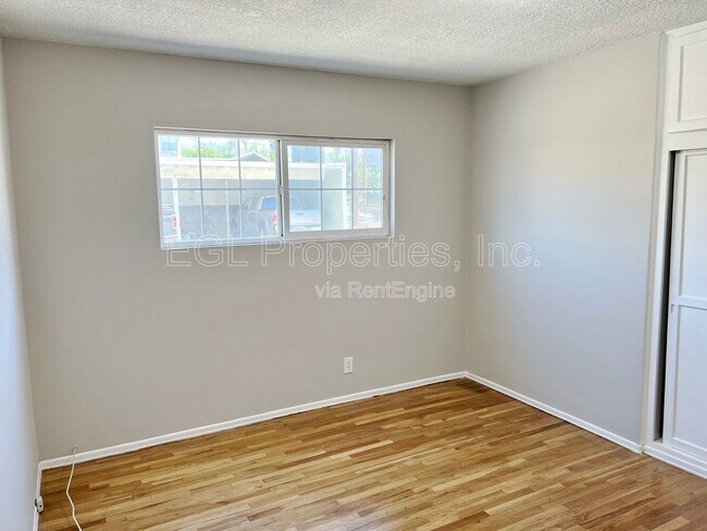 Building Photo - 11535 Sylvan St