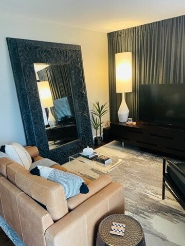 Building Photo - 5738 Chippewa St