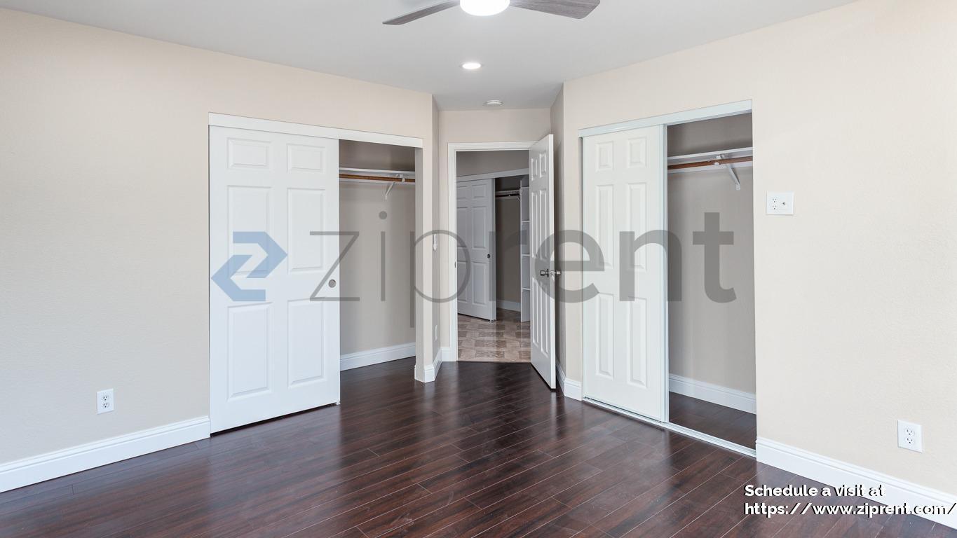 Building Photo - 391 Cll Cabezal