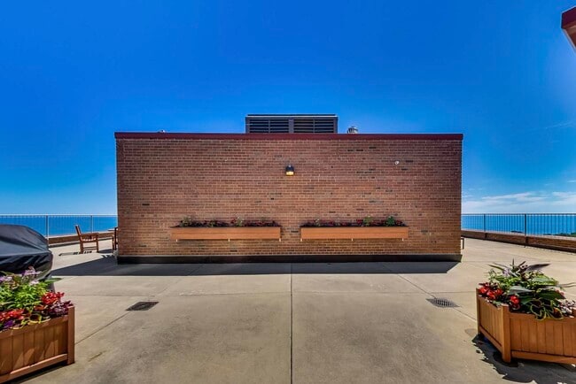 Building Photo - 3100 N Lake Shore Dr