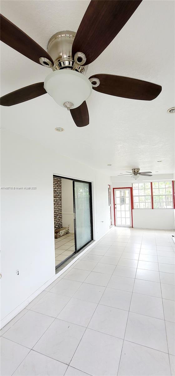 Building Photo - 6991 NW 20th Ct
