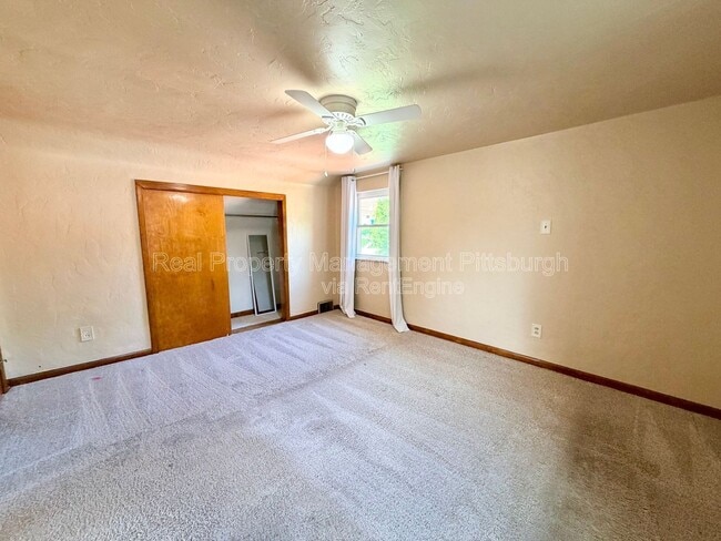 Building Photo - 1076 Thornwood Dr