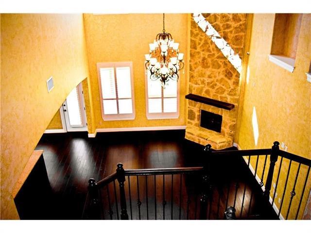 Building Photo - 115 Oakwood Ln