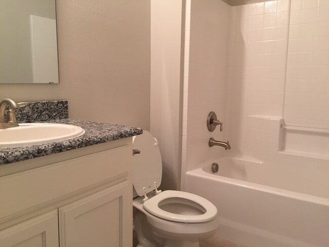 Building Photo - House for Lease in Sherman