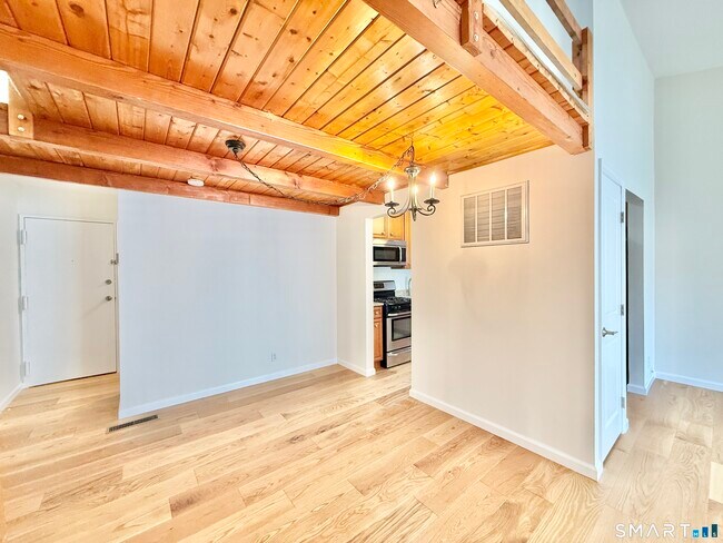 Building Photo - 64 Olcott Way