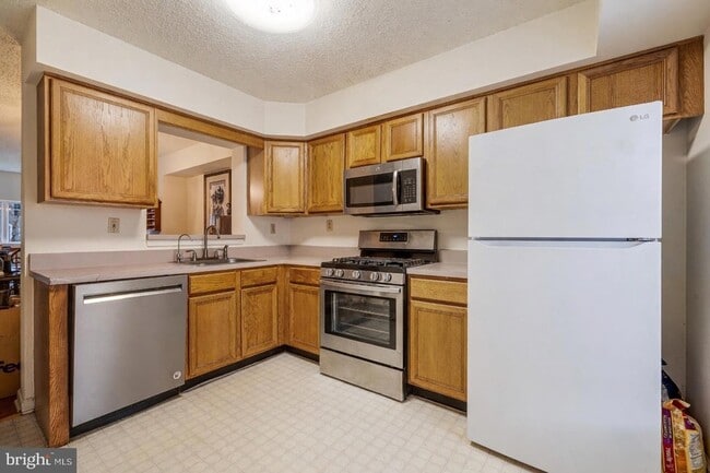 Building Photo - 117 N Barrow Pl