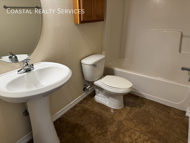 Building Photo - 1512 Bentley Cir