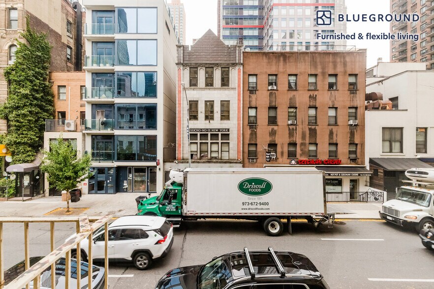 Building Photo - 246 E 53rd St