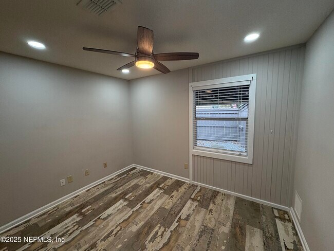 Building Photo - 3556 Lazy Willow Ct