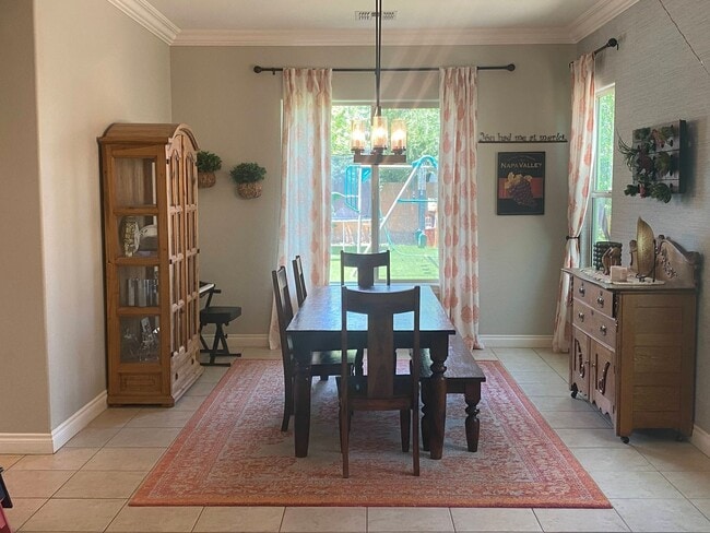 Building Photo - Coming Soon: Gorgeous 5bed/4 bath with Ove...