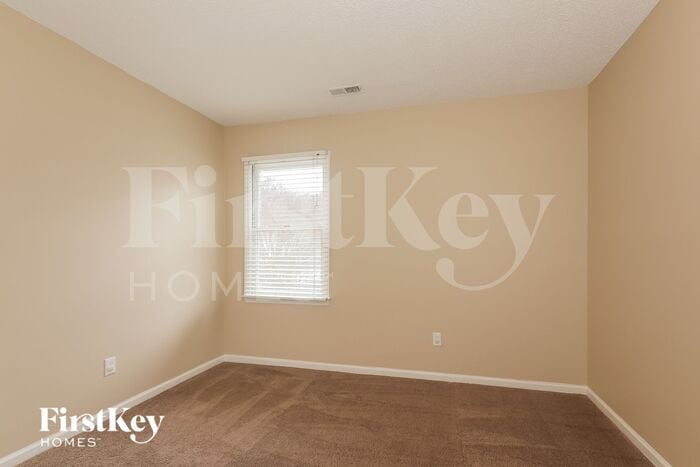 Building Photo - 13701 Strathaven Dr