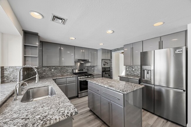 Building Photo - 8420 Haven Brook Ct