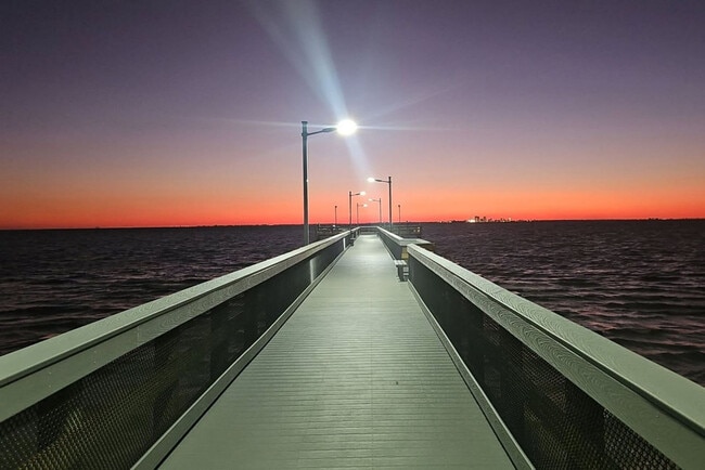 Building Photo - 903 Bahia Del Sol Dr