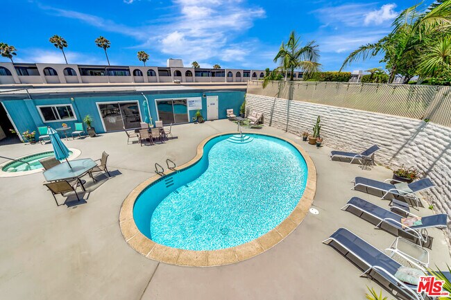 Building Photo - 3606 Vista Rey
