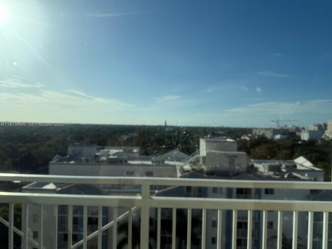 Building Photo - 2665 SW 37th Ave