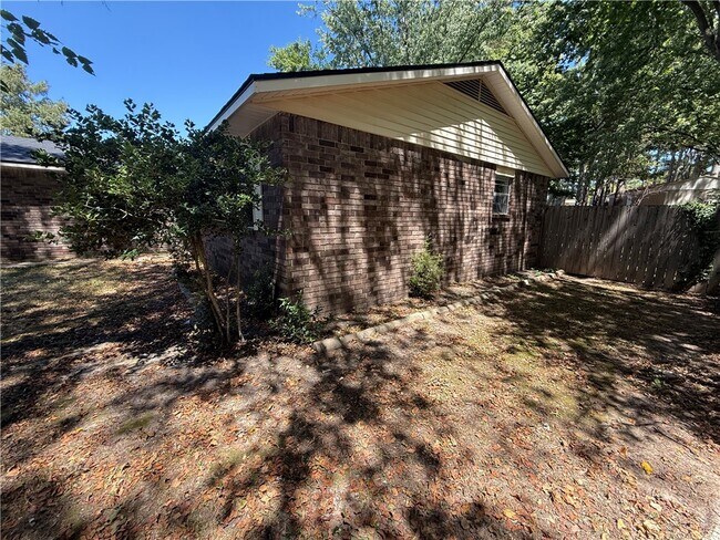 Building Photo - 2892 N Peg Ln