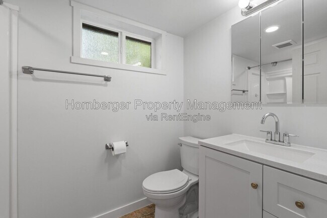 Building Photo - 10106 N Wesley St