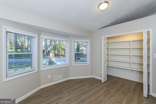 Building Photo - 3230 Revere Cir