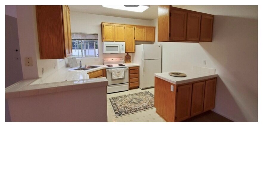 Kitchen - 611 Horizon Cv
