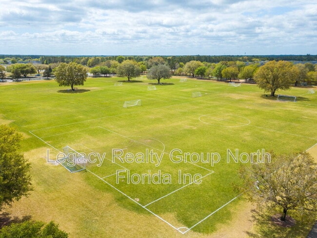 Building Photo - 509 Big Tree Wy