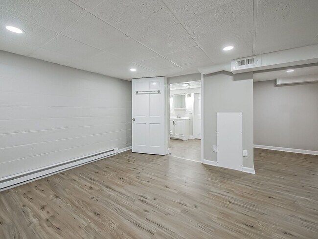 Building Photo - 3170 Dixie Hwy