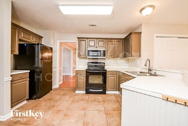 Building Photo - 3512 Tiffany Dr SE