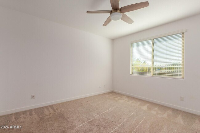 Building Photo - 8911 W Solano Dr