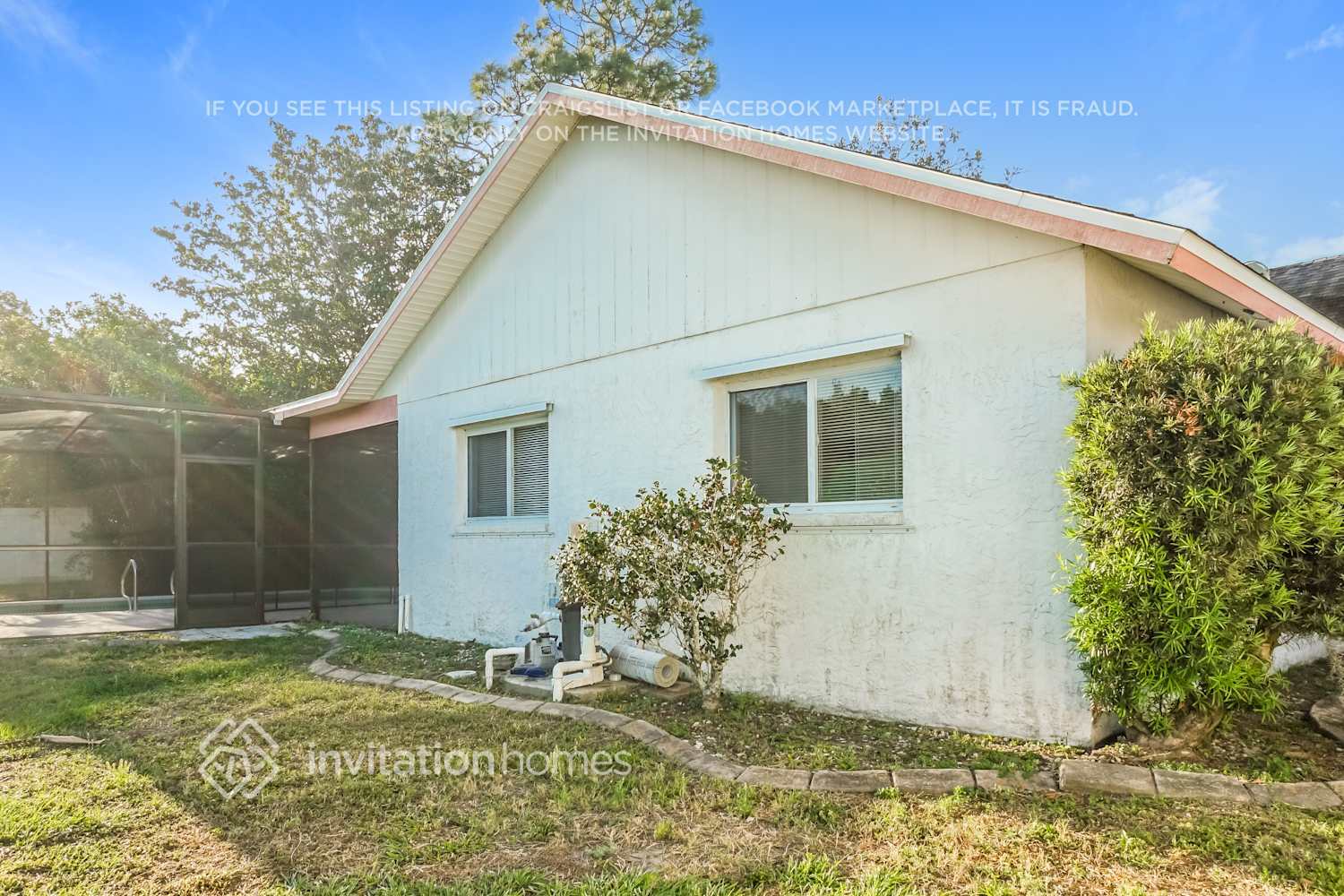 Building Photo - 7115 Queen Palm Cir